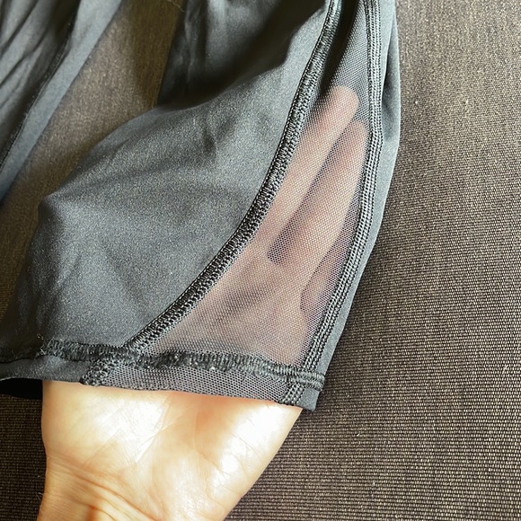 Lululemon Black Cropped Leggings with Mesh size 6 - Picture 4 of 5